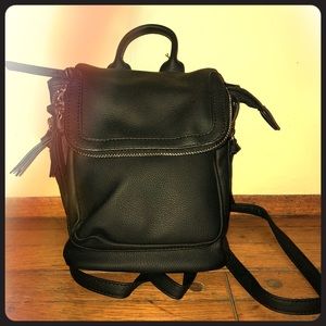 BRAND NEW Violet Ray small black backpack